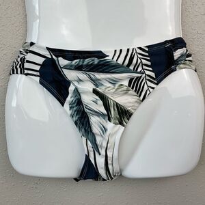 NWT La Blanca Swim Bottoms Sizes 10 or 16